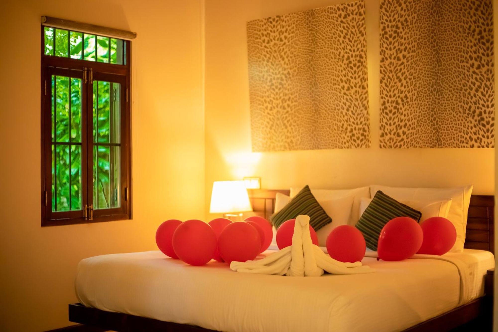 Nikara Luxury Beach House Tissamaharama Buitenkant foto