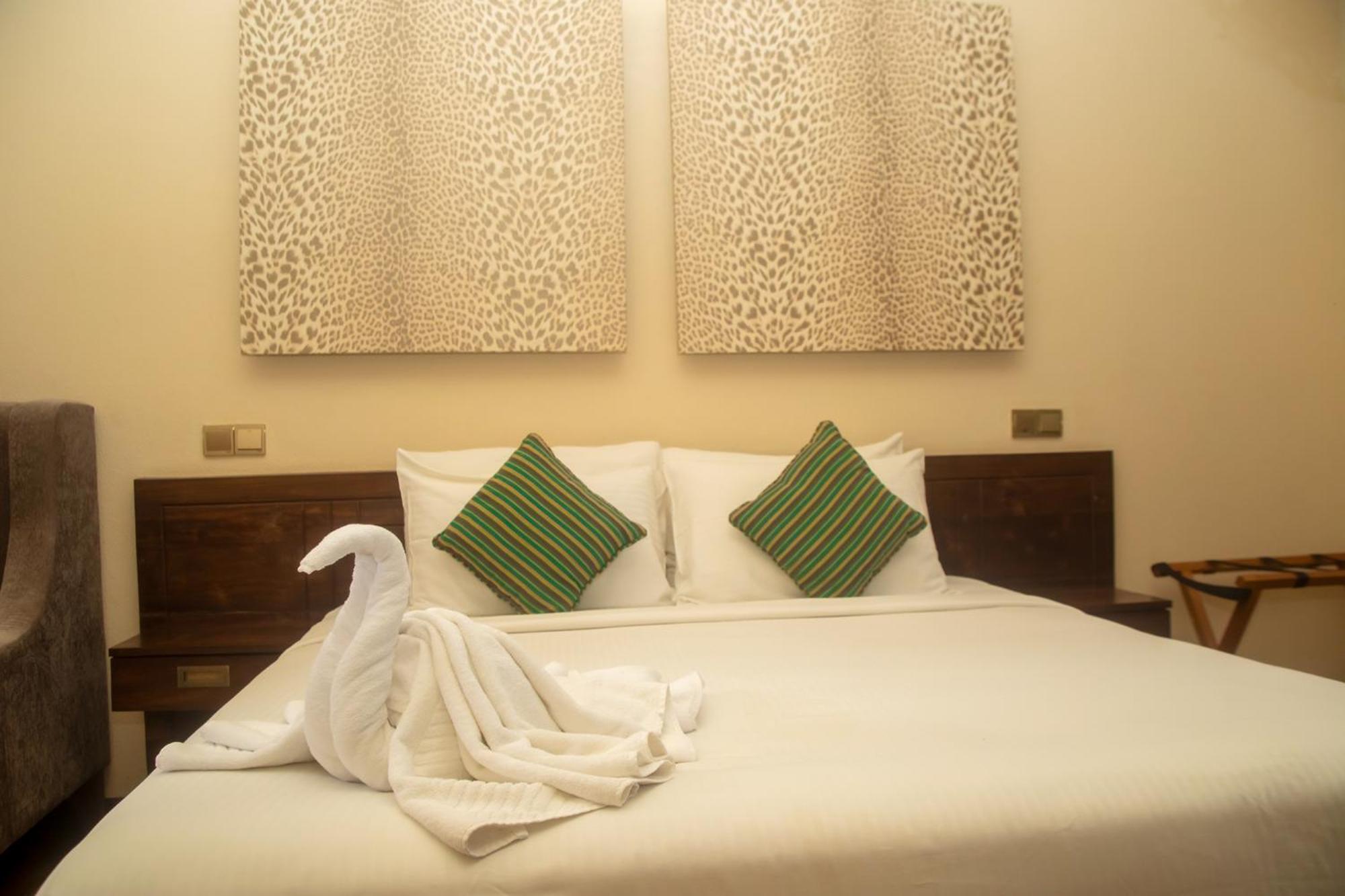 Nikara Luxury Beach House Tissamaharama Buitenkant foto