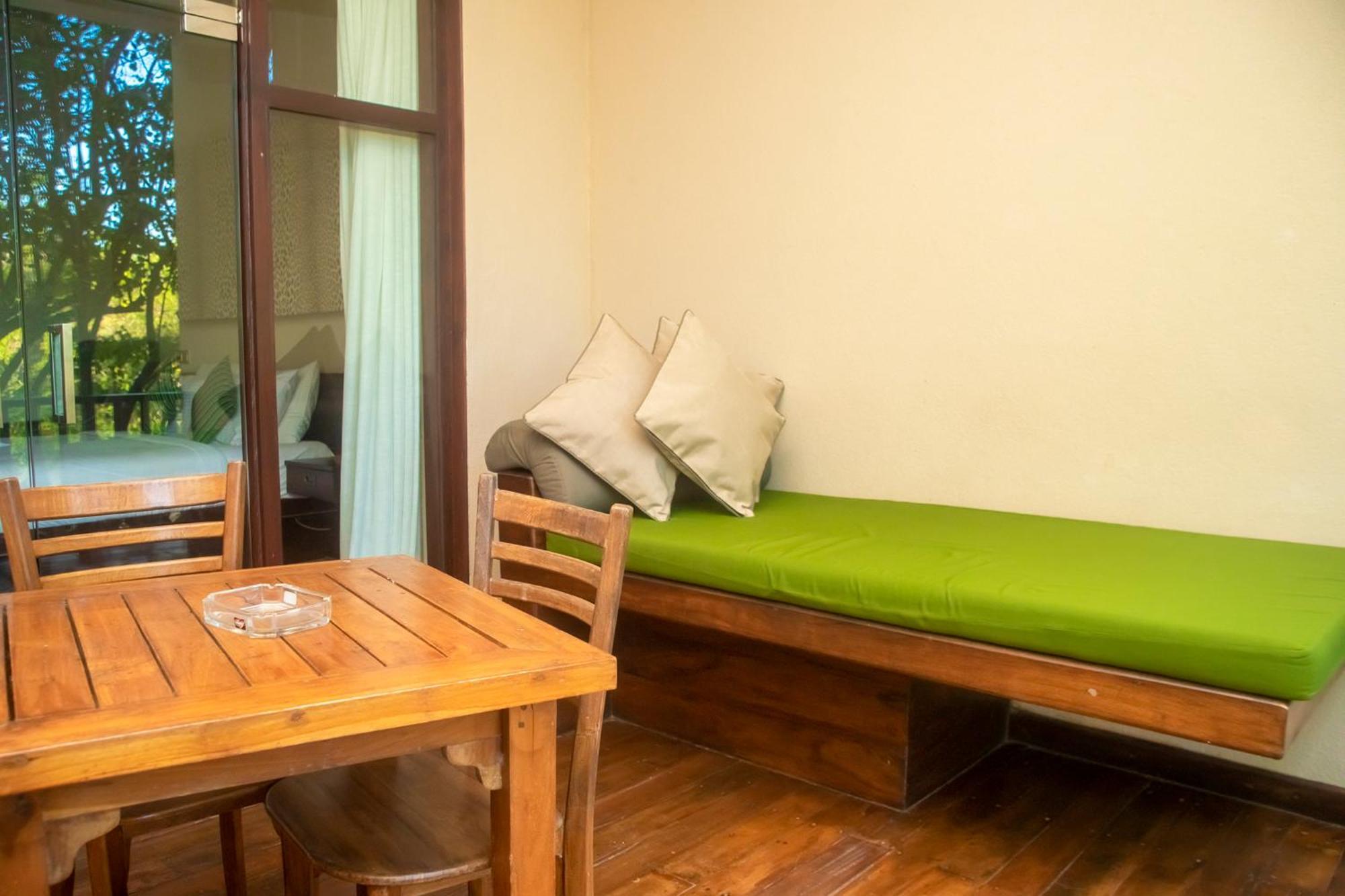 Nikara Luxury Beach House Tissamaharama Buitenkant foto