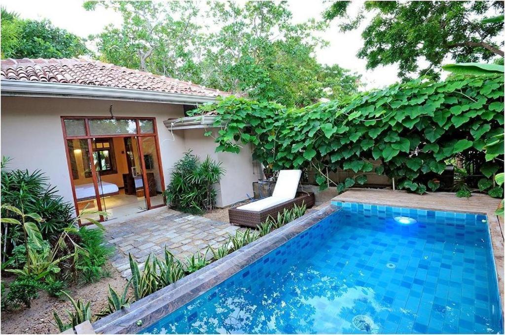 Nikara Luxury Beach House Tissamaharama Buitenkant foto